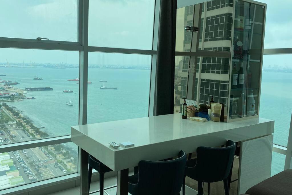 The Maritime Suite @ Panoramic Duplex 海景の家 Jelutong Zewnętrze zdjęcie