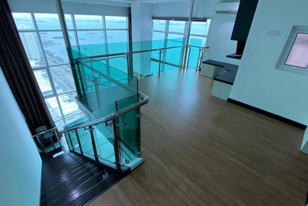 The Maritime Suite @ Panoramic Duplex 海景の家 Jelutong Zewnętrze zdjęcie