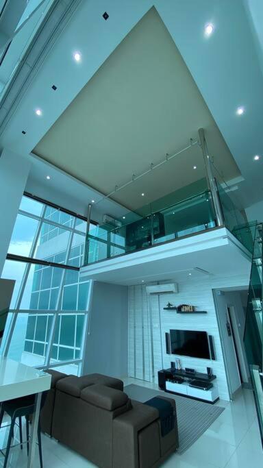 The Maritime Suite @ Panoramic Duplex 海景の家 Jelutong Zewnętrze zdjęcie