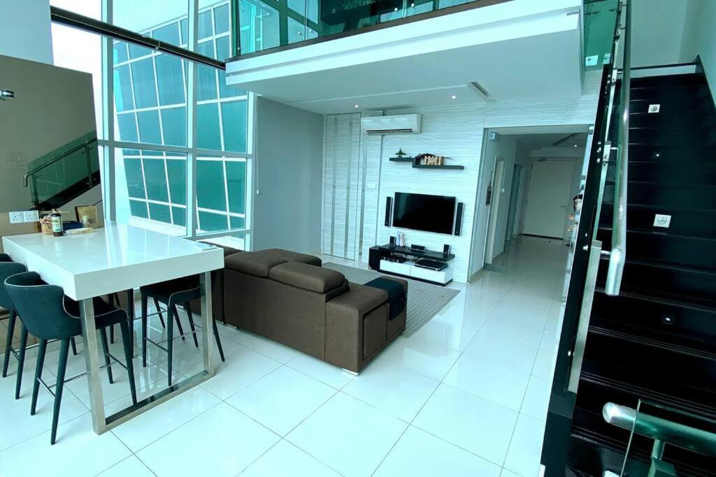 The Maritime Suite @ Panoramic Duplex 海景の家 Jelutong Zewnętrze zdjęcie